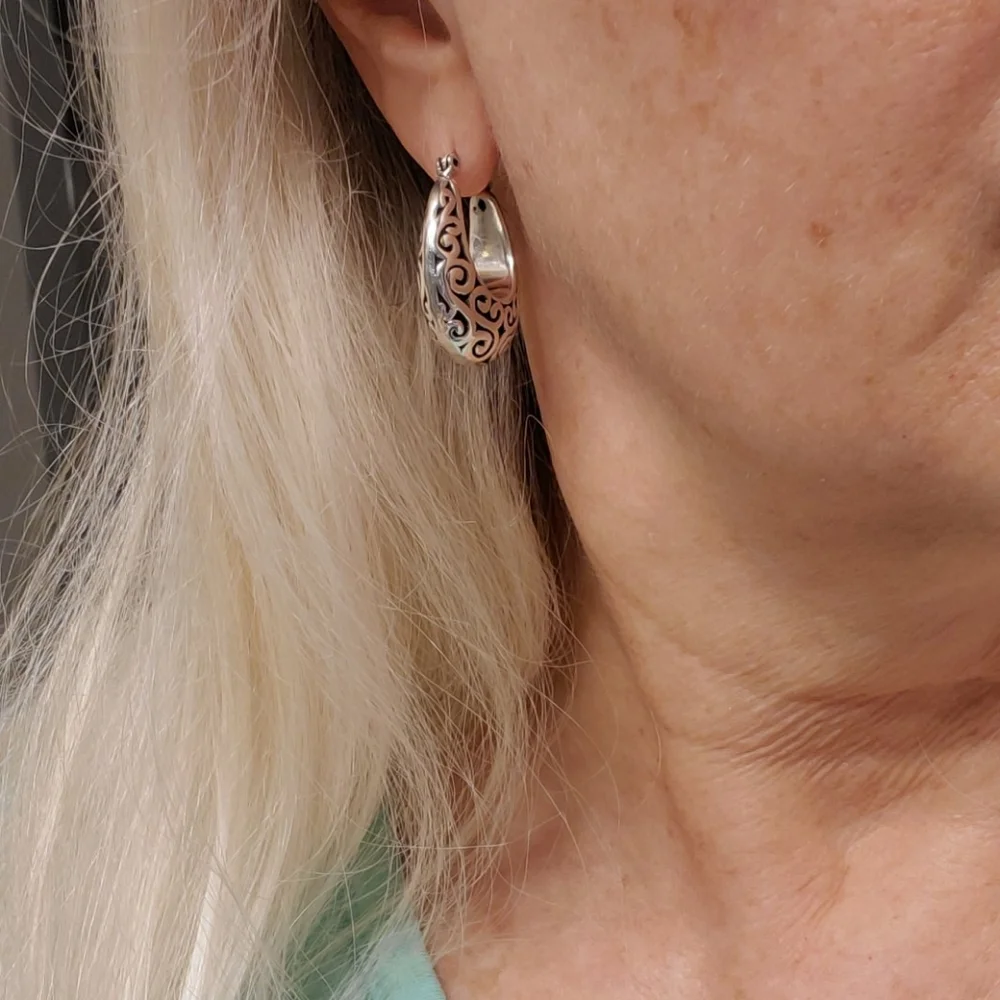 Sterling Silver NWT Scrollwork Hoop Earrings